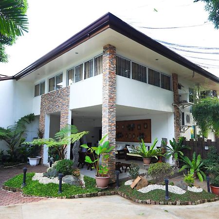 Luljetta'S Place Garden Suites 安蒂波洛 外观 照片